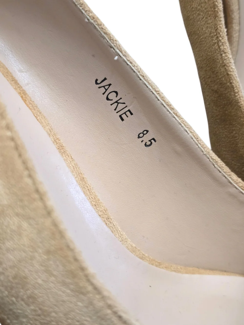 LNWOT - Vici Tan Pointed-Toe Faux Suede Stiletto Heels Sz 8.5